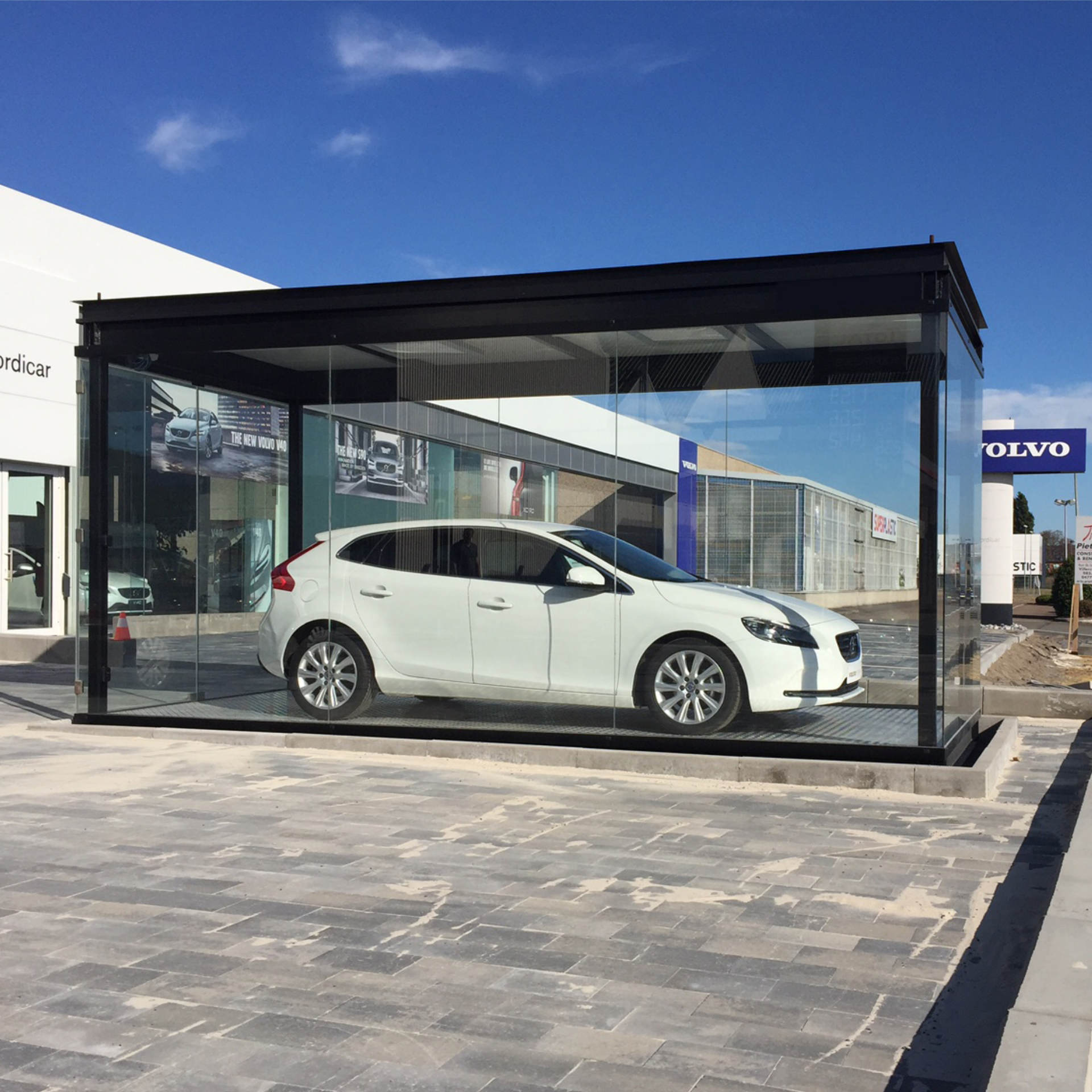 Pavillon, Ausstellungscontainer, Volvo