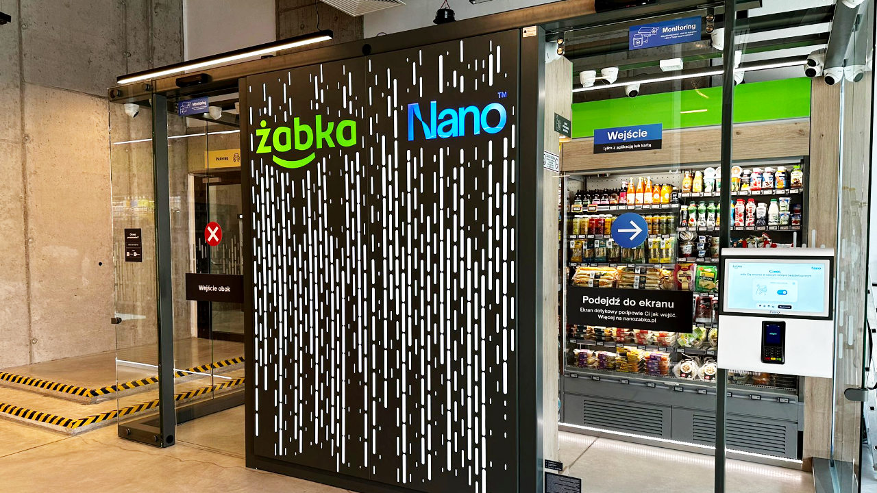 Żabka Nano, BASSE CAMP – unbeaufsichtigt, 001