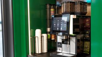 Żabka Nano, Self-Service-Geschäft, 48m2, 011